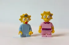 Lego Maggie & Lisa Simpson Minifigure Lot The Simpsons CMF sim005 sim030 Rare