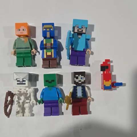 LEGO Minecraft Minifigure Lot Alex Zombie Skeleton Parrot + Weapons 7pc