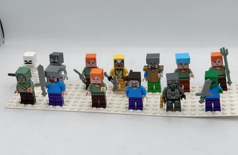 LEGO Minecraft Minifigure Lot 13 Steve Alex Skeleton Armor Weapons Mixed