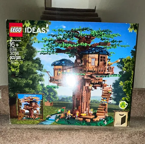 LEGO Ideas Tree House 21318 Complete Set 3036 pcs 16+ Brick Separator