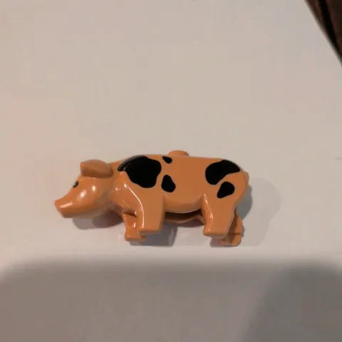Lego Animal Spotted Pig Minifigure 7189 70813