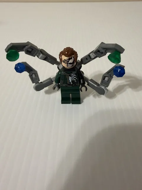 LEGO Marvel Super Heroes Doc Ock Half Venomized Mechanical Arms