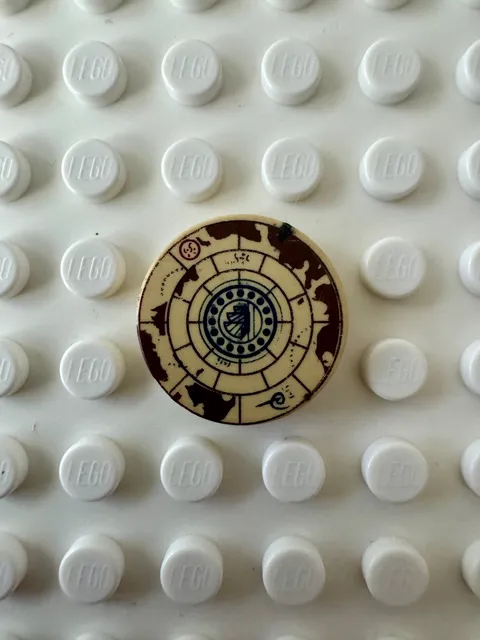 LEGO Tile, Round 2 x 2 with Treasure Map Pattern 4150pb080