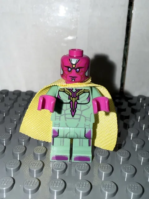 LEGO Marvel Super Heroes: Vision Minifigure Yellow Spot (sh0303)