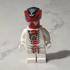 LEGO Minifigures minifigure white suit with red & black mask helmet