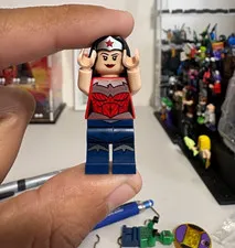 LEGO Wonder Woman Minifigure Black Hair