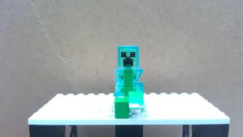LEGO Minifigure Minecraft min052 Charged Creeper
