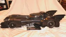 LEGO Super Heroes: 1989 Batmobile (76139) Incomplete No Figs - Pre-Owned