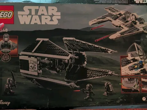 LEGO Star Wars 75348 Mandalorian Fang Fighter vs TIE Interceptor 957 pcs 2023