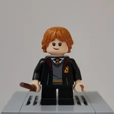 LEGO Harry Potter | Ron Weasley Gryffindor Robe Minifigure | 76387 | hp283