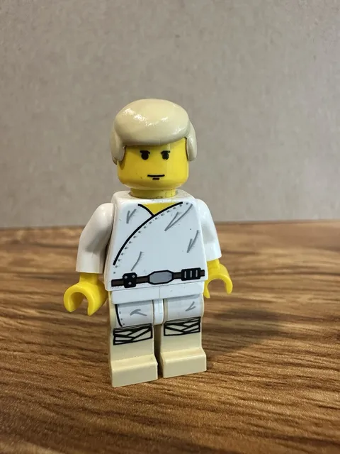 Lego Star Wars Luke Skywalker Minifigure Tatooine