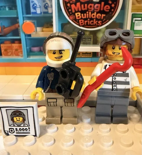 Lego City Police Officer & Criminal Minifigures With Accessories 