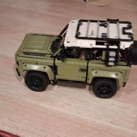 LEGO Technic Land Rover Defender 42110 Built Complete Set 2573pcs No Box 18+