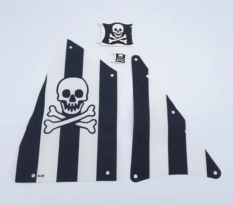Vintage LEGO Pirates 6268 Renegade Runner Sails + 1x Large & 1x Small Flags
