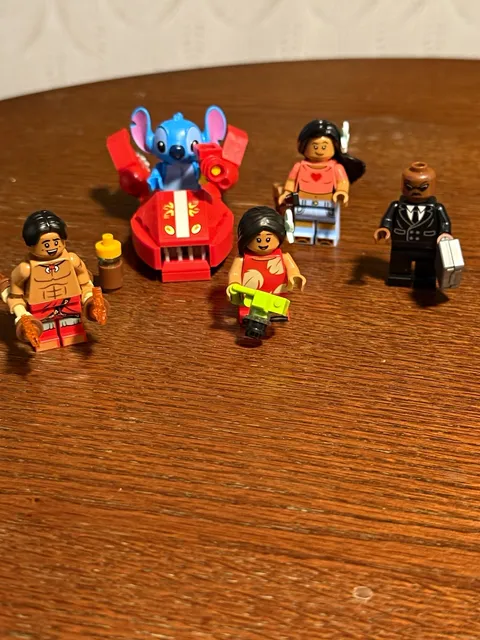 LEGO Disney Lilo & Stitch Minifigures w/ Accessories