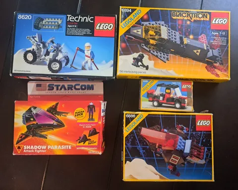 1980s Lot Of (4) Lego Sets 6886 1496 6894 8620 & (1) StarCom Shadow Parasite 