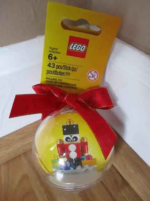 Lego Seasonal 2019 Toy Soldier Christmas Ornament Mini 43 Piece Set 853907