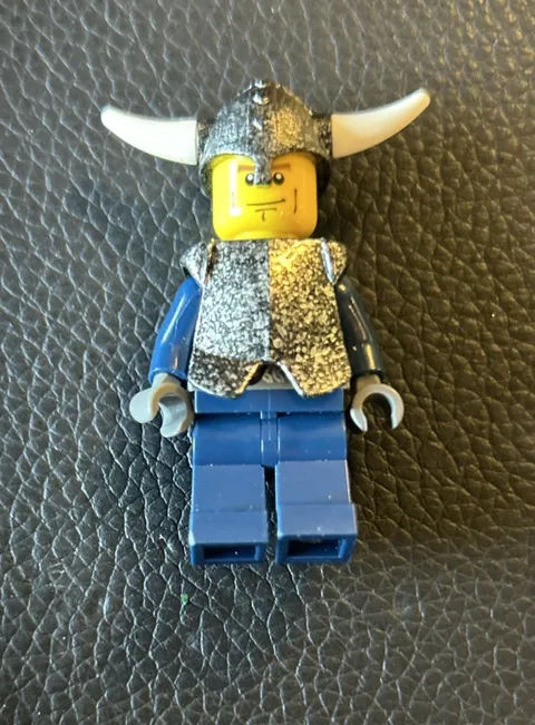 LEGO Minifigure Viking Warrior vik015 Vikings 7019 Fafnir Dragon