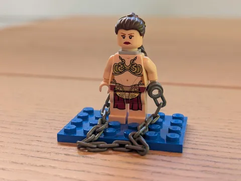 2013 LEGO Star Wars Minifigure Princess Leia Slave Outfit (Jabba's Sail Barge)