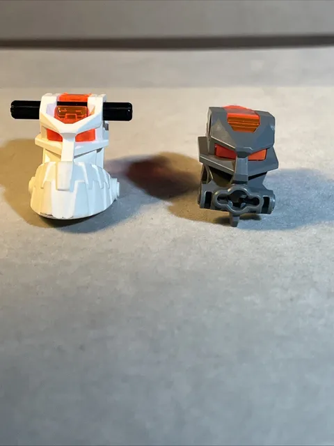 Lego Bionicle lot, Piraka 53565 light up  brain, Toa Metru eye brain stalk 47312