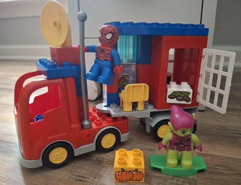Lego Duplo Set  10608 Spider Man Truck Adventure with Green Goblin 100% Complete