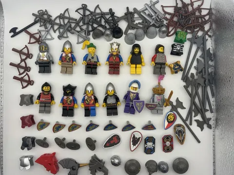 Lego Castle Minifigures And Parts Lot Rare Vintage Variety King Knight Dragon