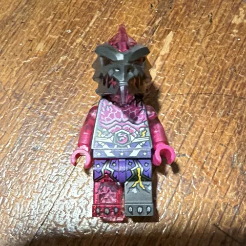 LEGO Minifigure Dark Gray Wolf Headgear/Mask Red Hair Purple Torso