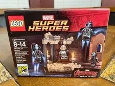 LEGO MARVEL SUPER HEROES 2015 THRONE OF ULTRON EXCLUSIVE SDCC VERY RARE!