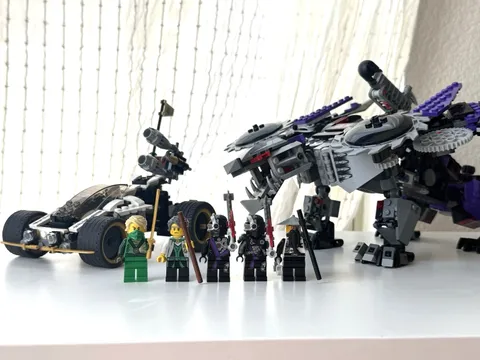 LEGO NINJAGO Nindroid MechDragon (70725) - Retired Set 100% complete!