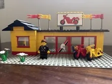 Vintage LEGO Town 6373 Motorcycle Shop 1984 INCOMPLETE READ DESCRIPTION