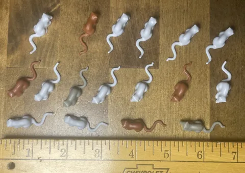 LEGO  lot of 17 RATS  BROWN  GRAY LIGHT GRAY RAT