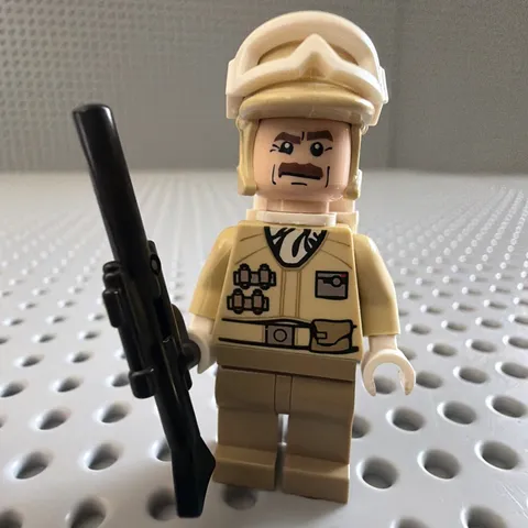 Hoth Rebel Trooper (Moustache) Minifigure - LEGO Star Wars Sw0425