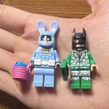 LEGO The LEGO Batman Movie Batman Minifigure Bunny Suit & Money Suit 76179