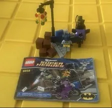Pre-owned LEGO Superheroes Catwoman Catcycle City Chase 6858
