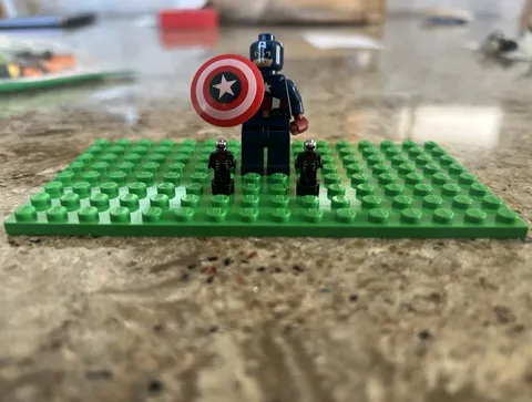 LEGO Marvel Minifigure Lot: Captain America with Shield & 2x Ant-Man Micros
