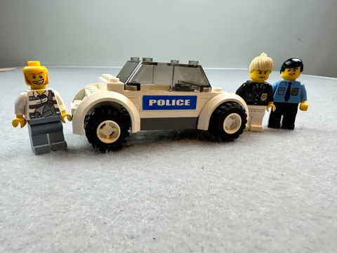 Lot of LEGO City Minifigures Police Car_Police Officers_Prisoner_EXCELLENT!