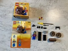 Vintage Lego Castle 1695 Treasure Chest Complete with Box and Instructions 1463
