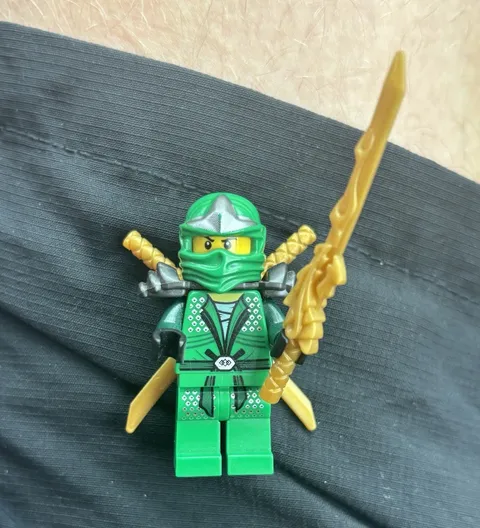 LEGO NINJAGO Lloyd Green Ninja Minifigure Gold Weapons Rebooted 70738 2014