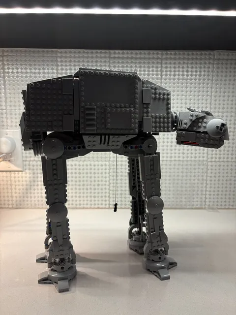LEGO Star Wars: AT-AT (75288) – Incomplete – MISSING MOST MINIFIGS