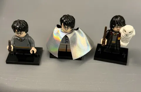 LEGO Minifigures Harry Potter Series 2 w/ Invisibility Cloak, Hedwig & Stand