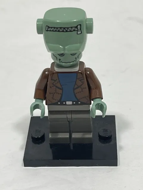 LEGO Frankenstein Minifigure - 1382 Studios / Horror - Scary Laboratory Set