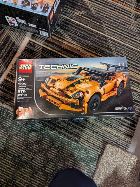 LEGO TECHNIC: Chevrolet Corvette ZR1 (42093)