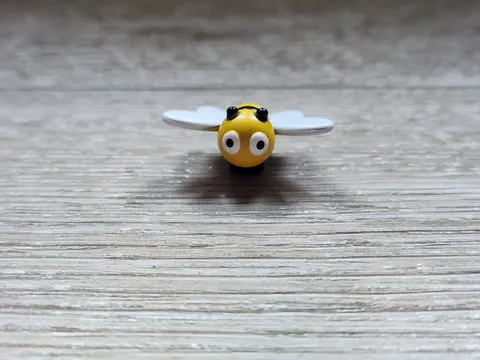 Lego Duplo Honey Bee Honeybee Figure Yellow & Black with White Wings