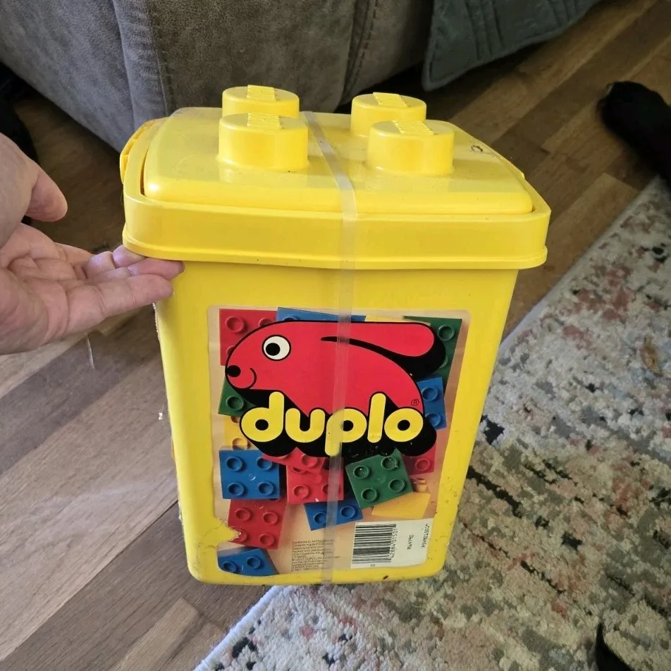 LEGO DUPLO Yellow Storage Container w/ Handle & Lid 150 Pieces Vintage