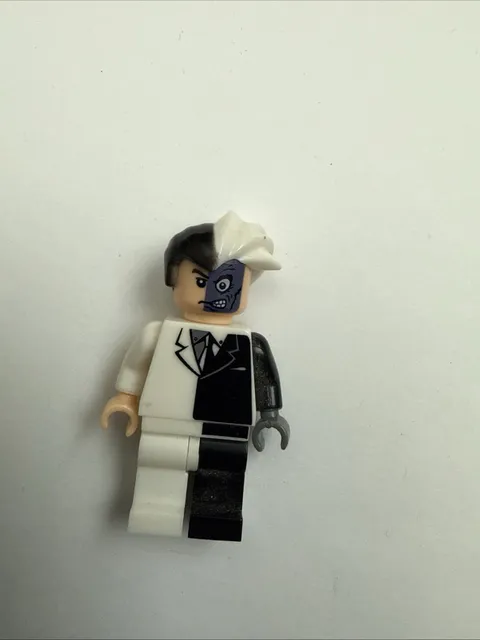 NEW DC Two-Face Black Stripe Custom Lego Minifigure 7781 Classic Batman 2006