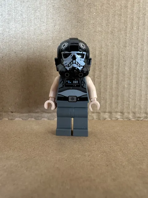 Lego STAR WARS Griff Halloran Minifigure #sw1018 - set 75242