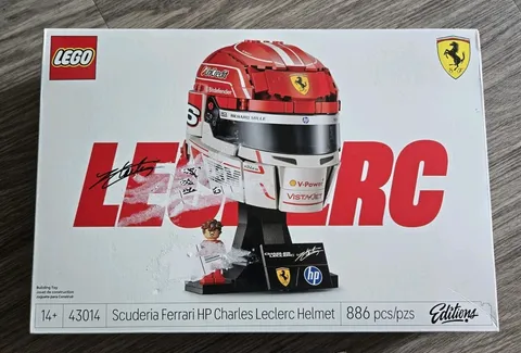 LEGO Editions F1 43014 Scuderia Ferrari HP Charles Leclerc Helmet Age 14+ 886pcs