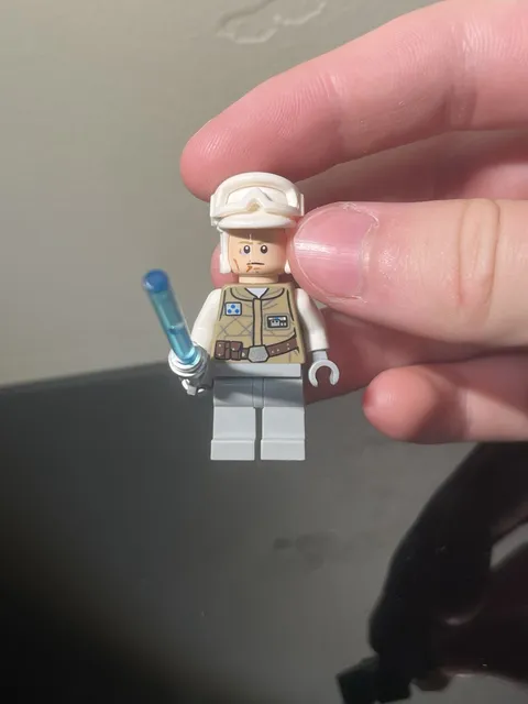 LEGO Luke Skywalker Minifigure w/ Scars - 75098 Star Wars - Assault on Hoth