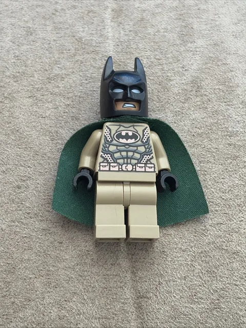 Lego Desert Batman 76056 Super Heroes Minifigure Green Cape
