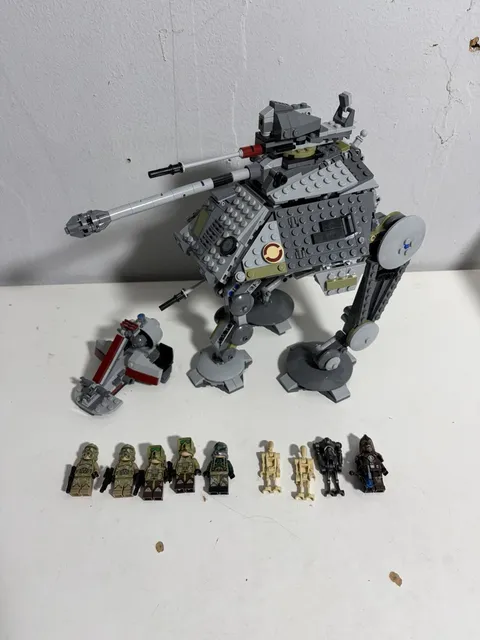 LEGO Star Wars: At-Ap (75043) And 75035 Kashyyyk Trooper Battle Pack